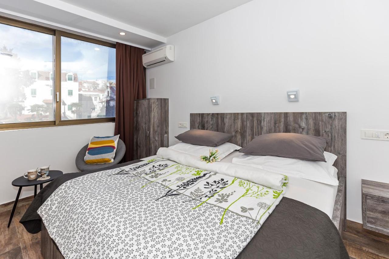Apinelo Tower Rooms Split Buitenkant foto