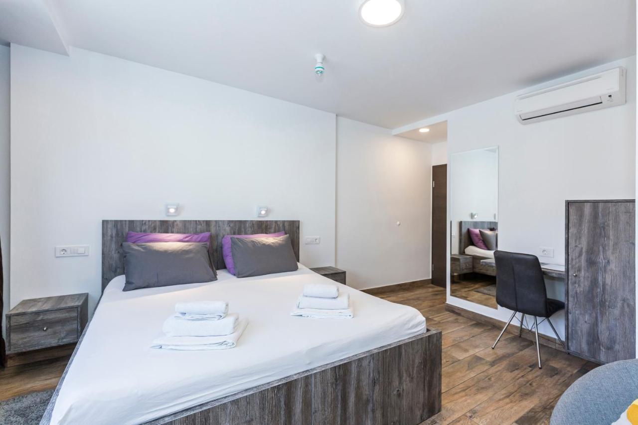 Apinelo Tower Rooms Split Buitenkant foto