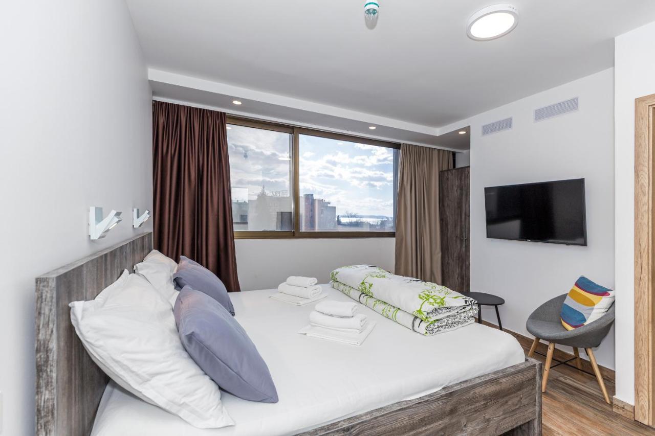 Apinelo Tower Rooms Split Buitenkant foto