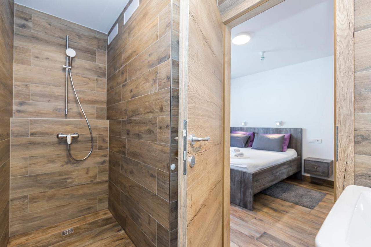Apinelo Tower Rooms Split Buitenkant foto