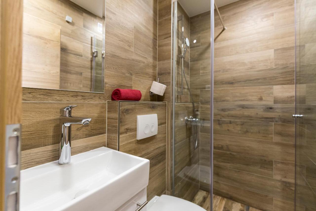Apinelo Tower Rooms Split Buitenkant foto