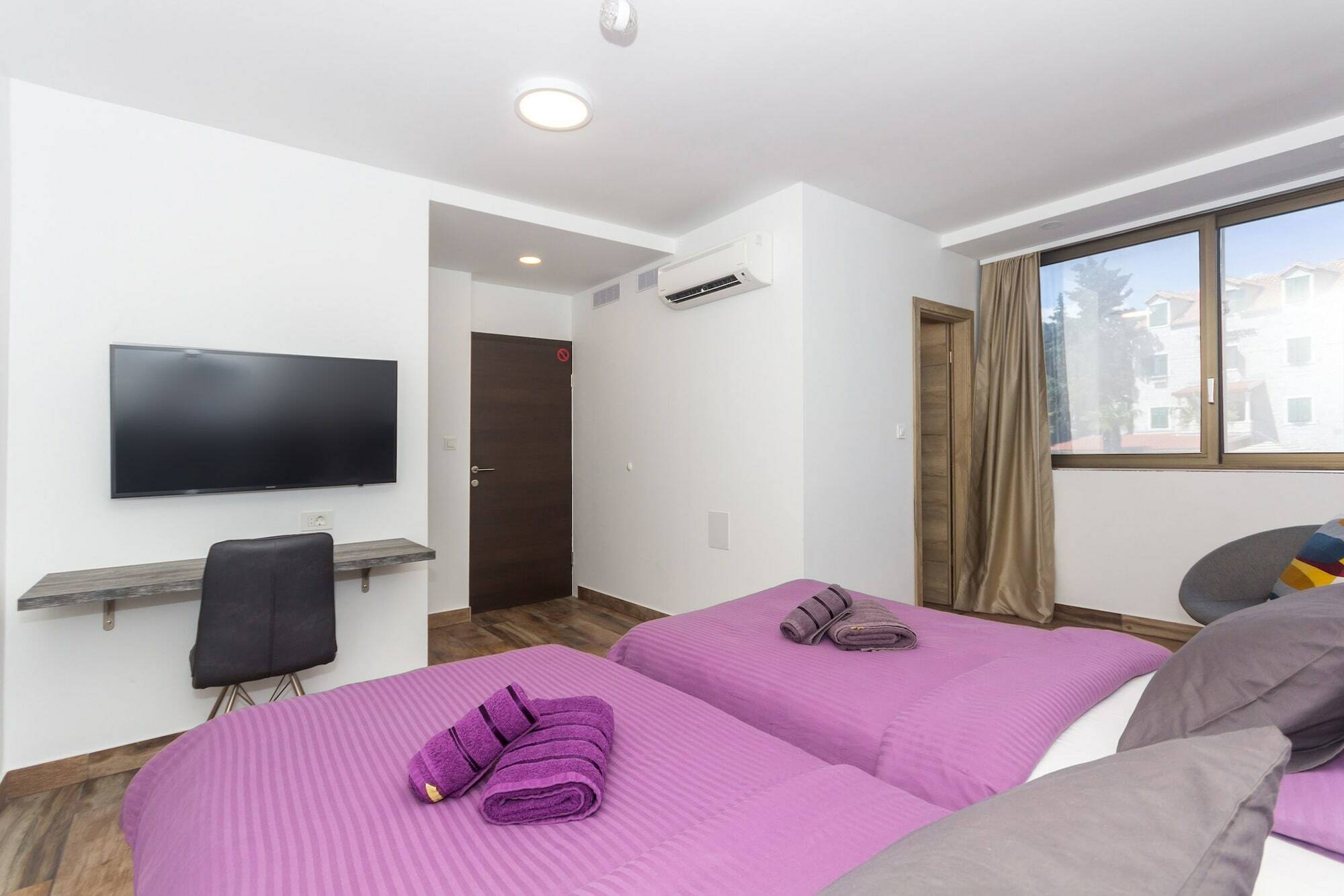 Apinelo Tower Rooms Split Buitenkant foto